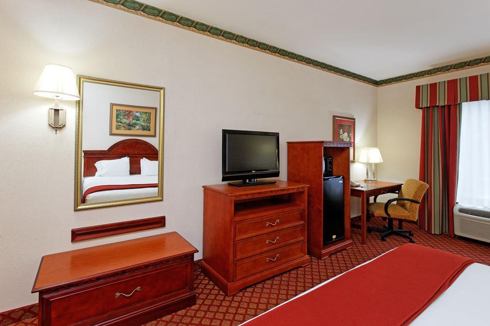 Holiday Inn Express & Suites Tupelo By Ihg Экстерьер фото