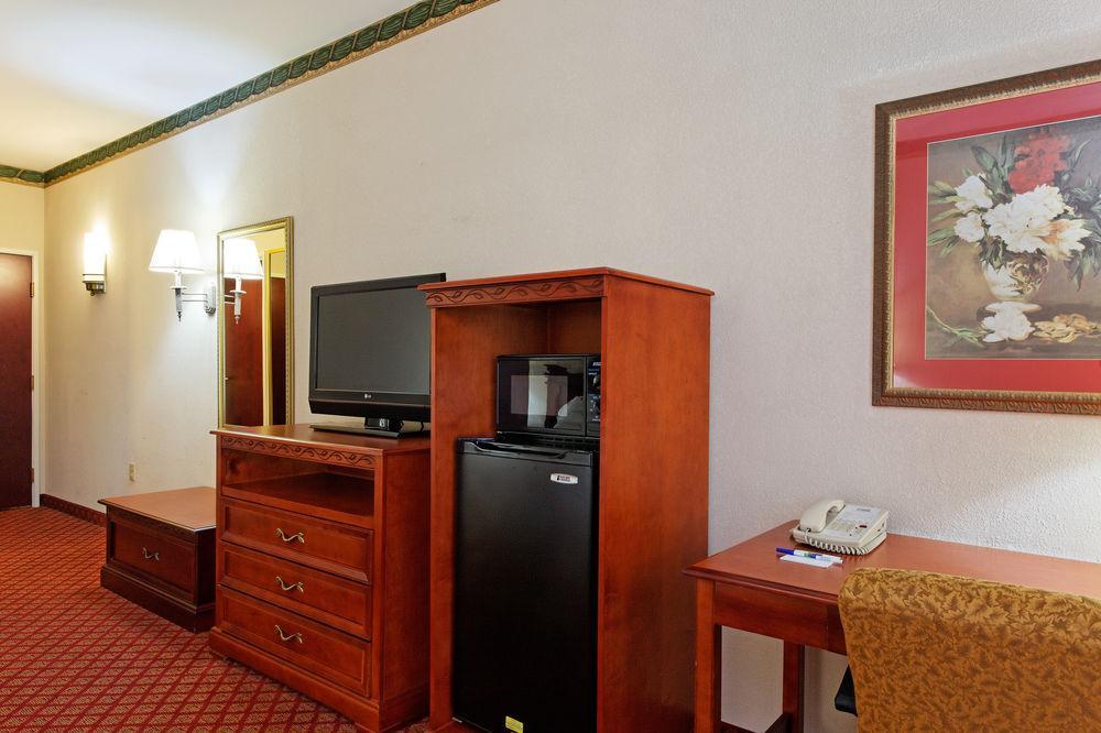 Holiday Inn Express & Suites Tupelo By Ihg Экстерьер фото
