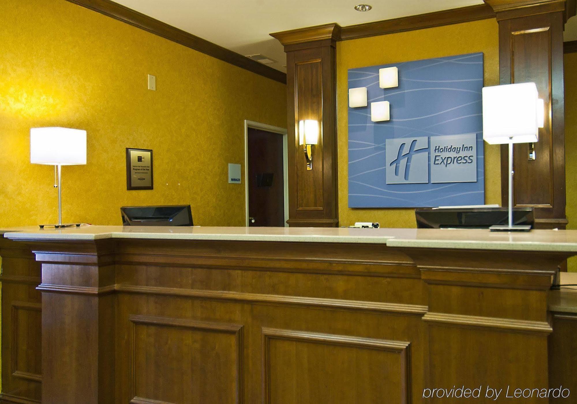 Holiday Inn Express & Suites Tupelo By Ihg Интерьер фото